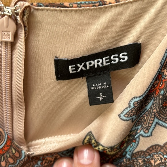 Express Paisley Maxi dress - Picture 6 of 7